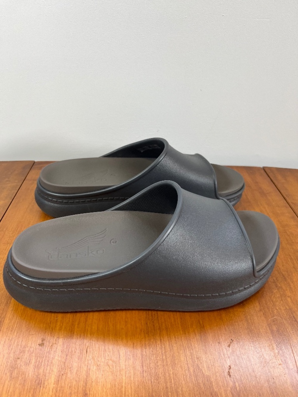 Dansko Devyn Recovery Slide Sandals sz 42 Lightweight Support Comfort - Picture 6 of 16